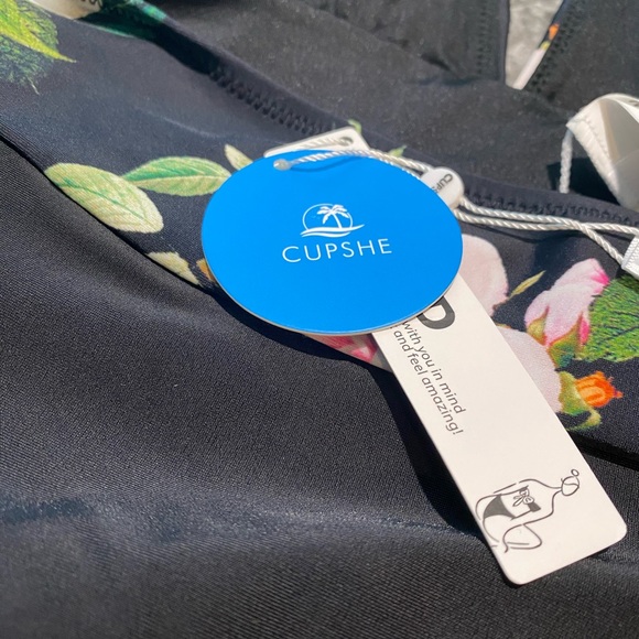 •CUPSHE• Swimwear - One piece - Picture 3 of 3